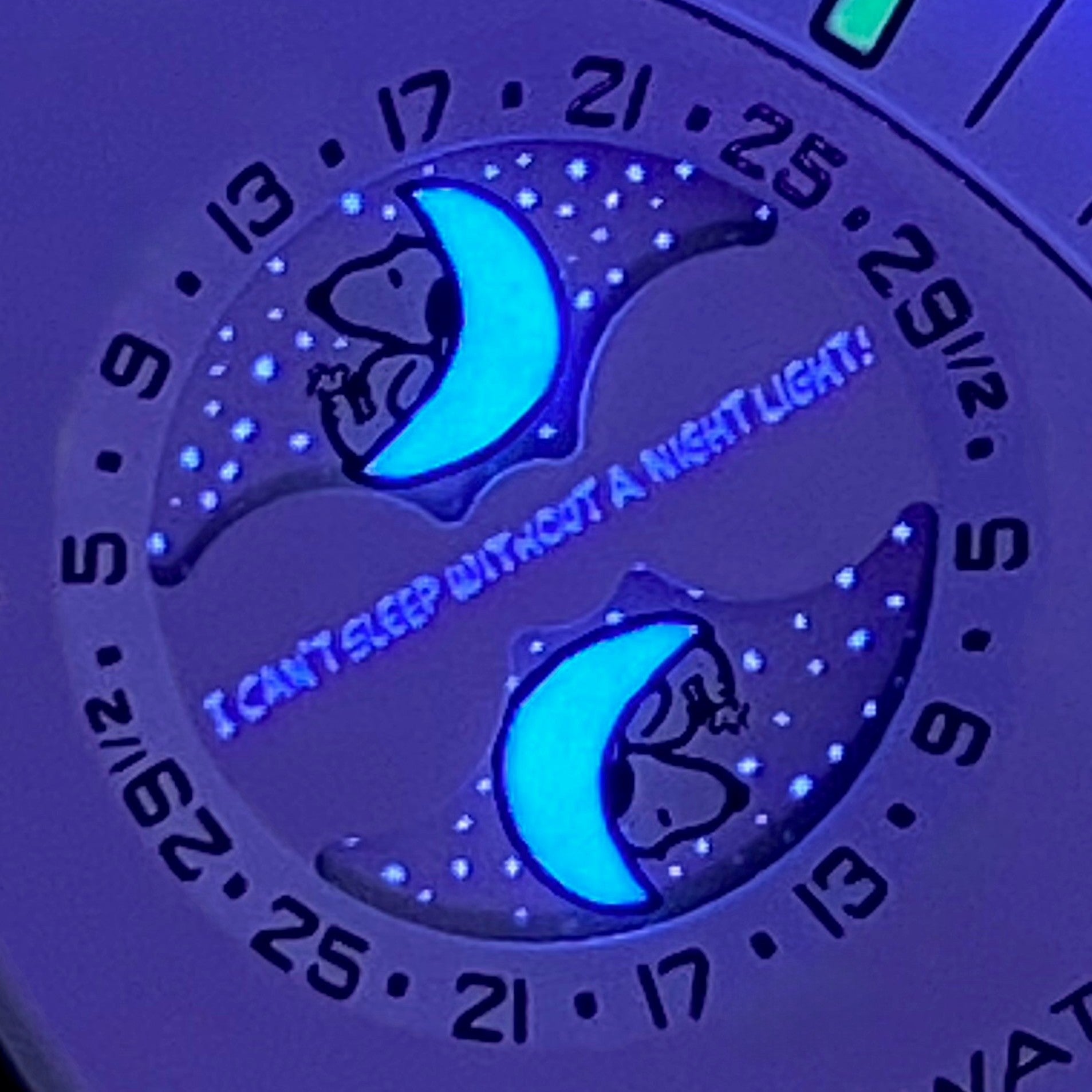 Swatch x Omega MoonSwatch mission to the Moonphase Full Moon 'Snoopy' SO33W700