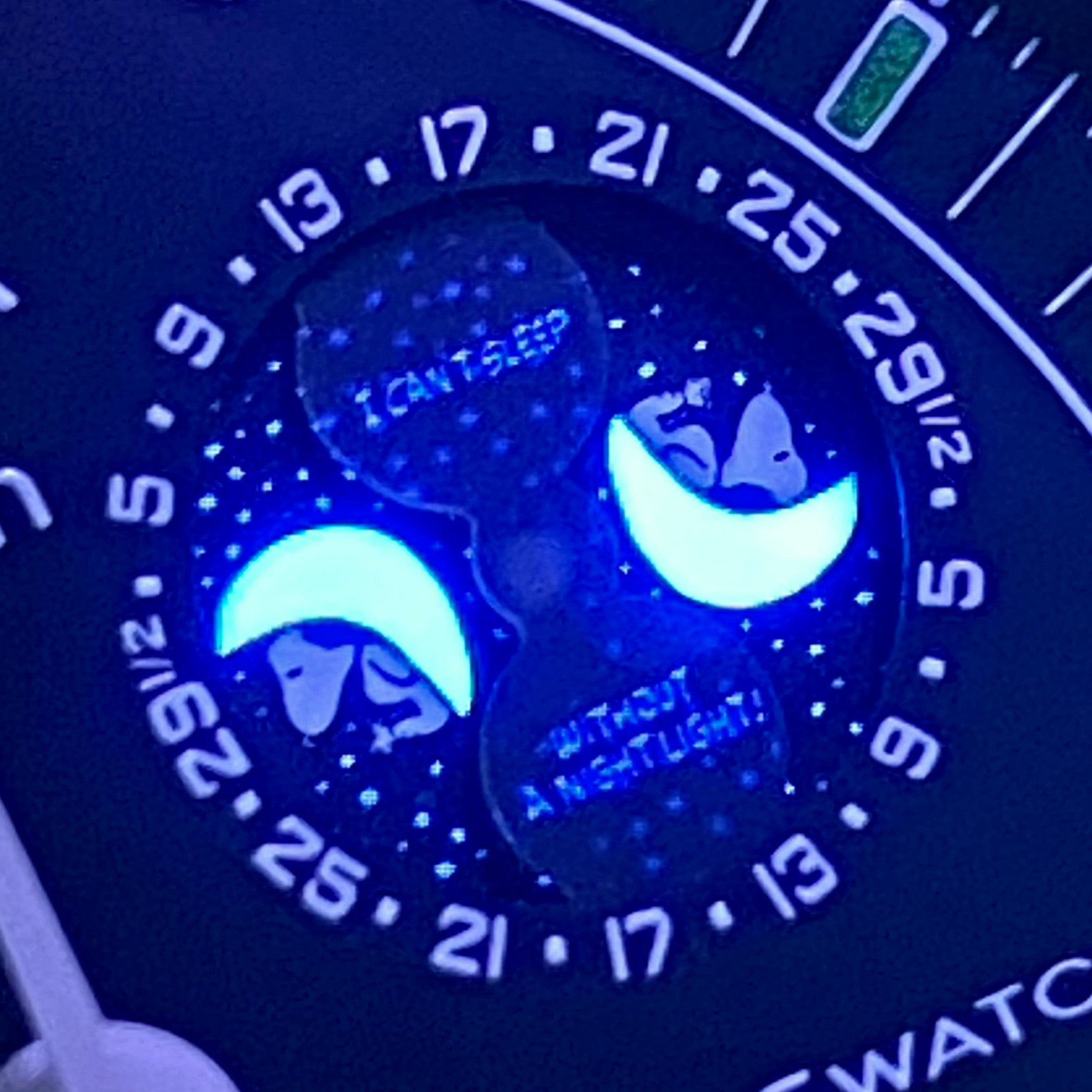 OMEGA X Swatch MoonSwatch Mission to the Moonphase New Moon 'Snoopy' Ref. SO33B700