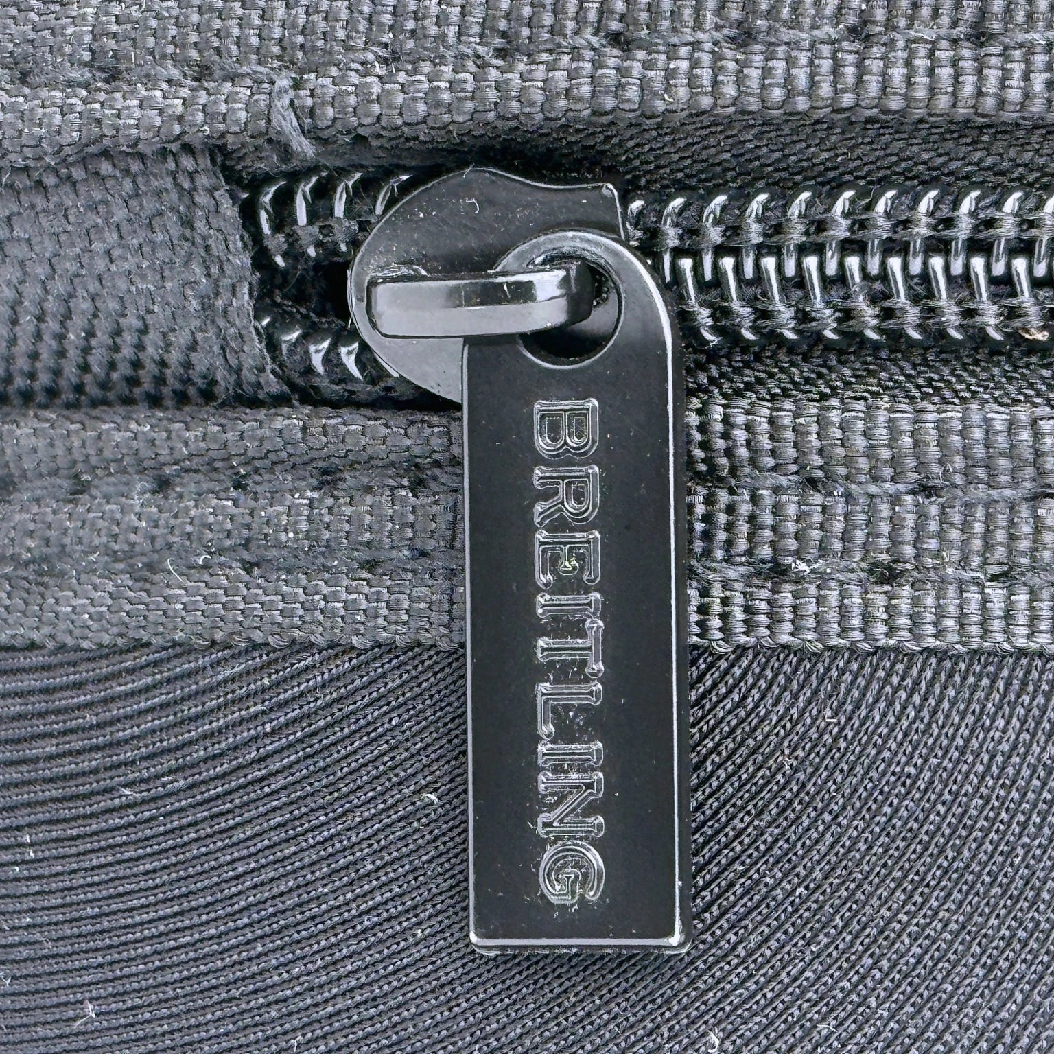 Breitling rundes Uhrenetui Reiseetui in Schwarz