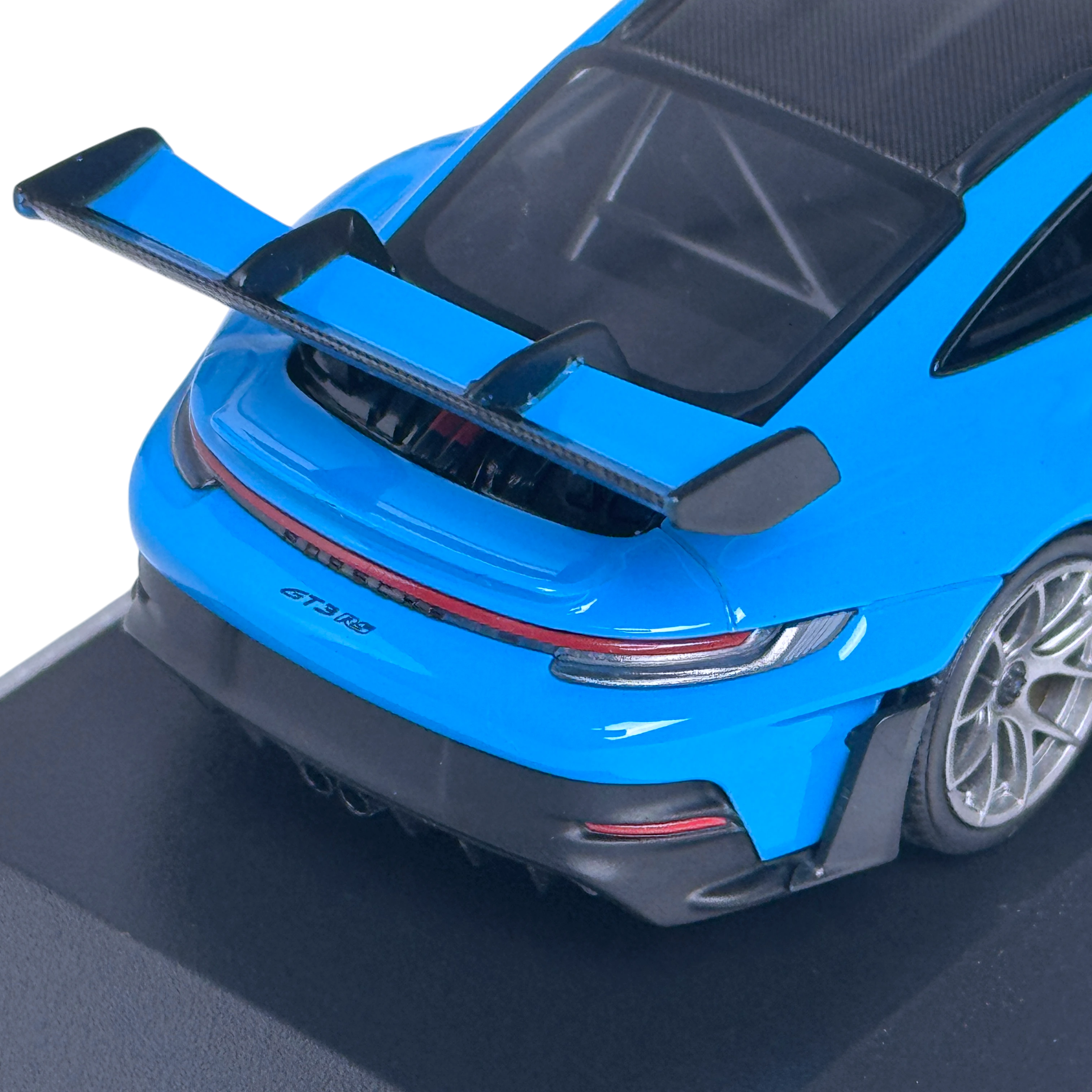 Minichamps Porsche 911 (992) GT3RS Rivierablau 1:43 Modellauto OVP