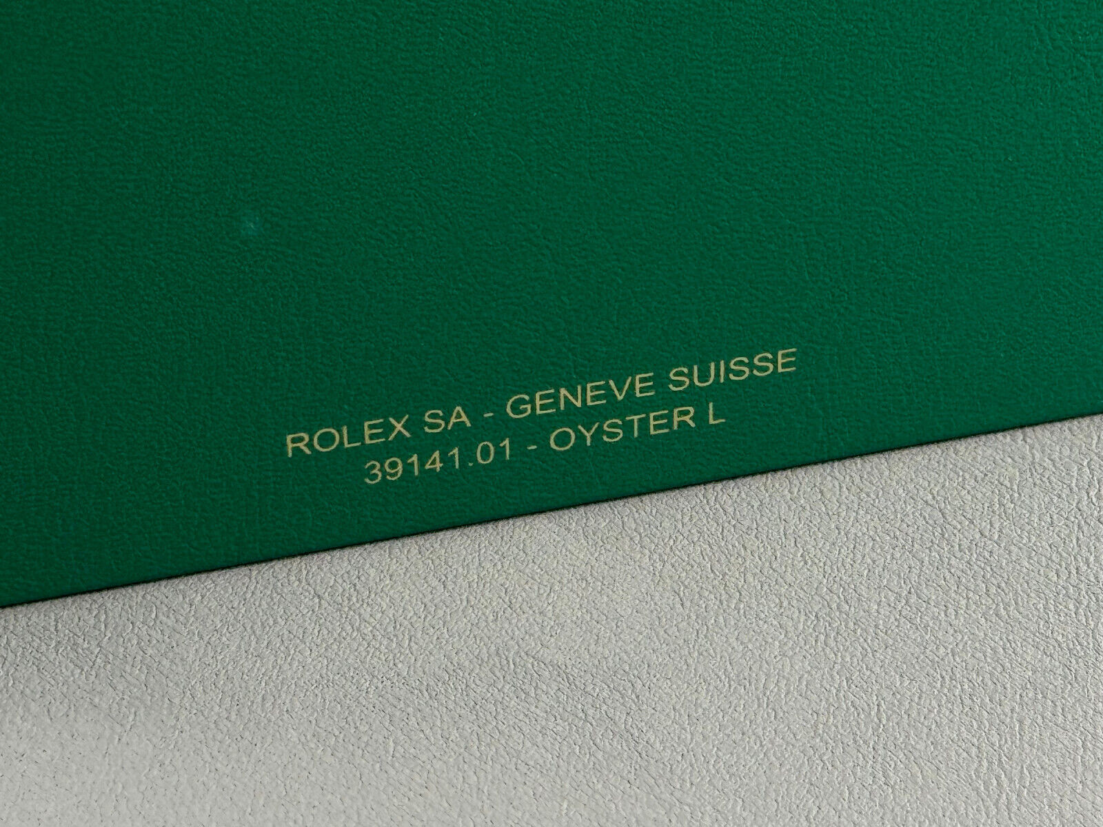 Rolex Oyster Box Size L 39141.01