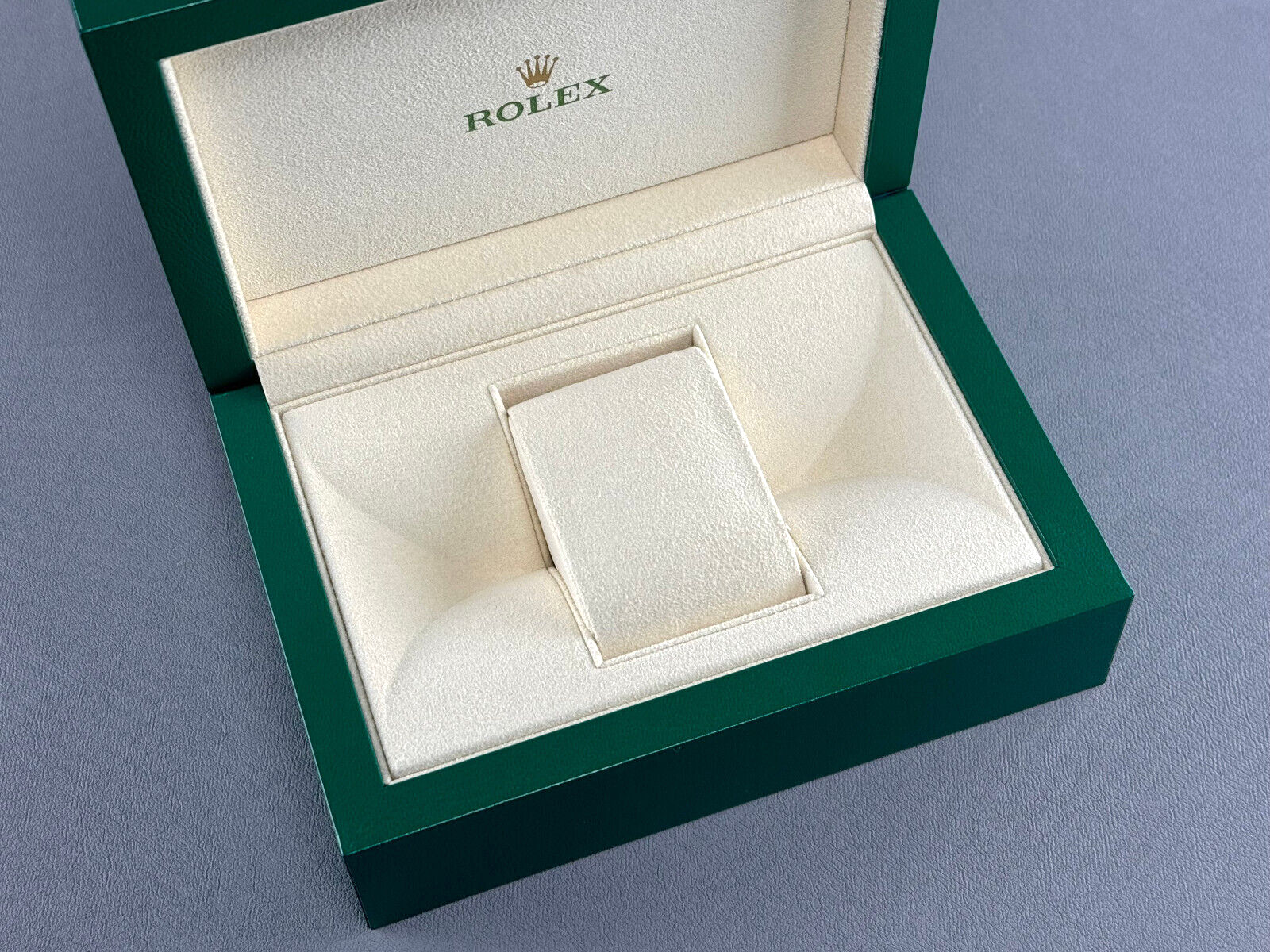 Rolex Oyster Box Size M 39139.71