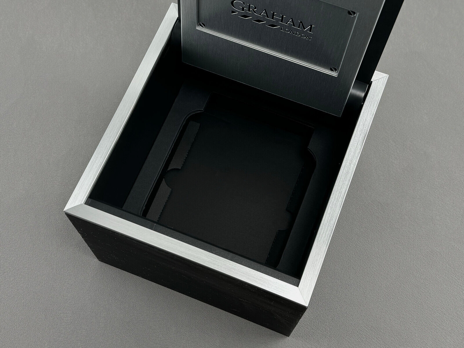 Graham London Box Uhrenbox Karton watch box case mit Etui Schwarz black