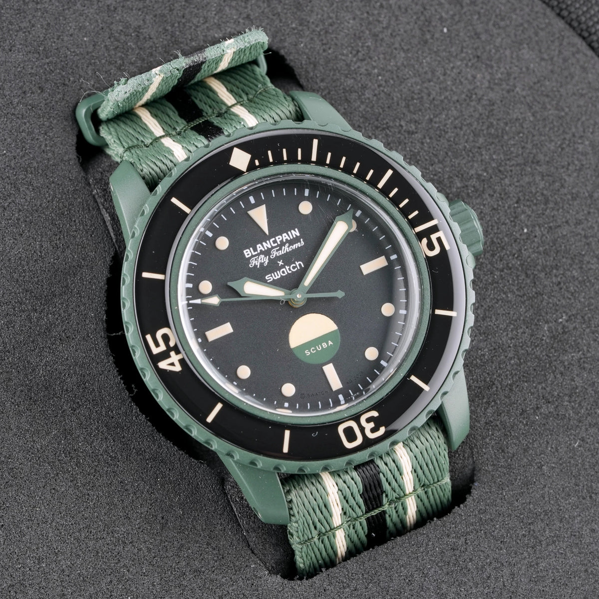 Swatch X Blancpain Scuba Fifty Fathoms Green Abyss Armbanduhr SO35G100